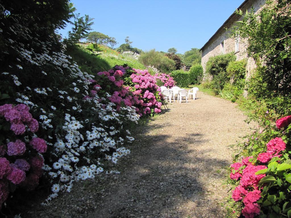 Gite De La Ferme De La Cour Crasville  エクステリア 写真