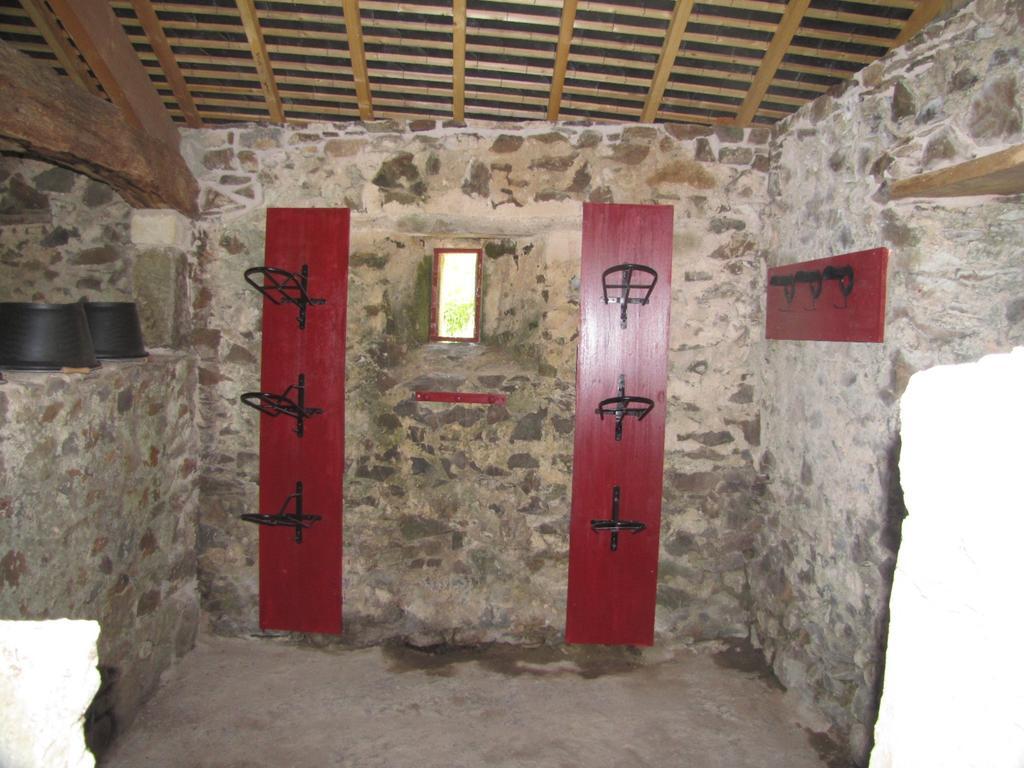 Gite De La Ferme De La Cour Crasville  エクステリア 写真
